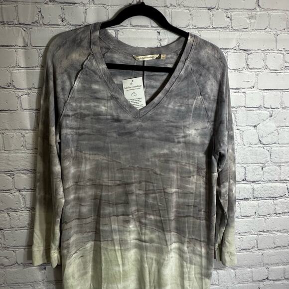 NWT Soft Surroundings Long Sleeve V Neck Gray/White Ombre Shirt Women's Medium - Picture 3 of 9